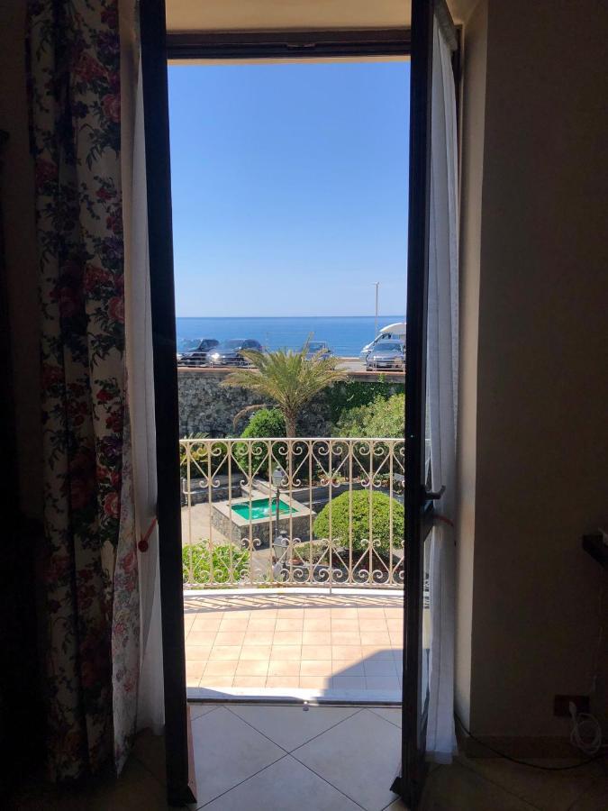Appartamento Via Rezzano Vista Mare ボナッソーラ エクステリア 写真